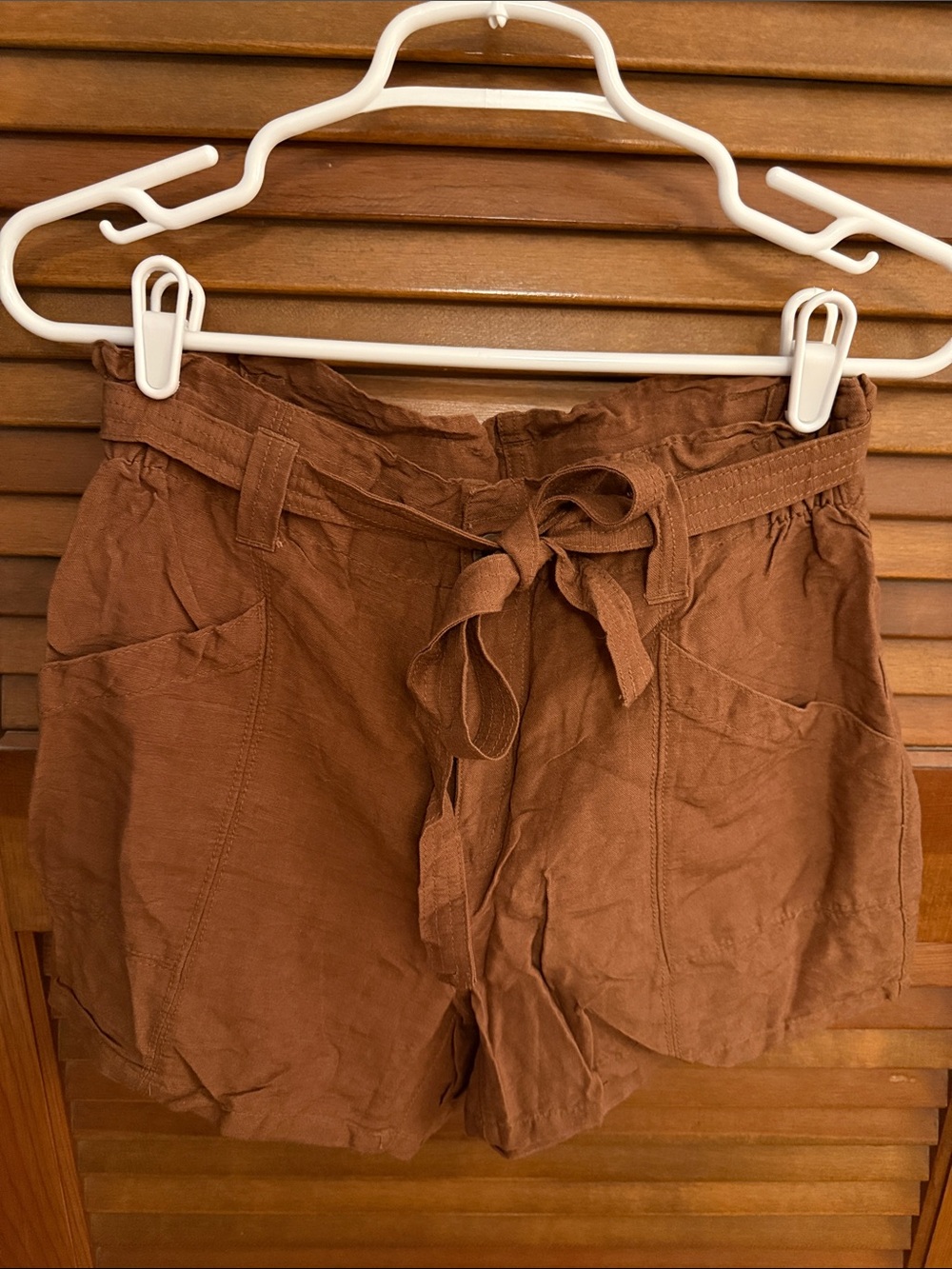 Old Navy High-Waist Tie-Belt Shorts in Brown